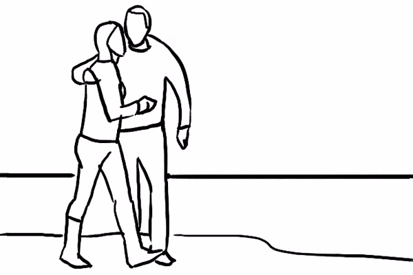 14. Một biến thể khác khi cặp đôi đang đi bộ, nhưng lần này họ đi gần nhau hơn và ôm nhau. Hãy chụp liên tiếp nhiều ảnh và chọn bức nào có bước chân đẹp và thanh lịch.