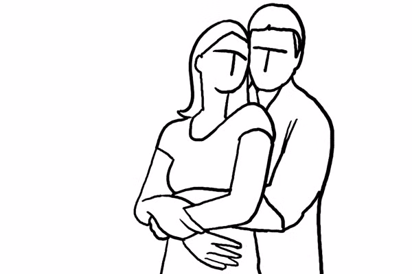 3. Một kiểu ảnh dễ chụp đẹp khác và cho thấy sự thân mật của cặp đôi: chàng trai ôm cô gái từ phía sau. Cả hai có thể nhìn thẳng vào máy ảnh hoặc nhìn nhau, thậm chí họ có thể hôn nhau để tạo một bức ảnh nhiều cảm xúc hơn.