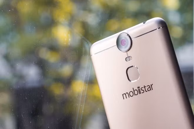 Hinh anh smartphone Viet dau tien co cam bien van tay