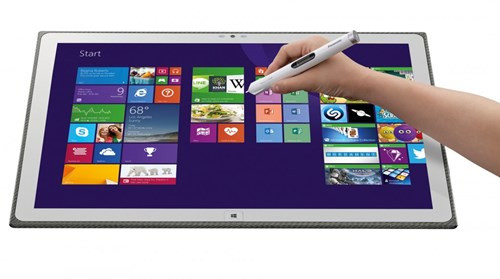  5. Panasonic Toughpad 4K Performance Toughpad của Panasonic được trang bị màn hình 20 inch bằng sợi thủy tinh. Máy dùng công nghệ màn hình cảm ứng IPS, độ phân giải 4K cho mật độ điểm ảnh 230 ppi, góc nhìn siêu rộng lên đến 176 độ. Máy cũng hỗ trợ kèm bút cảm ứng quang Anoto Live Pen có kết nối Bluetooth.