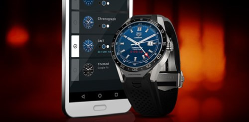 Theo nhà sản xuất, phần khung kim loại của Connected cũng được thiết kế đạt chuẩn siêu bền công nghiệp IP67. Mẫu smartwatch hạng sang này cũng tương thích tốt với smartphone Android lẫn iOS. Lẽ dĩ nhiên, đồng hồ có thể hiển thị thông báo, đếm bước đi, cập nhật thời tiết, theo dõi lượng calo tiêu hao hay ra lệnh bằng Google Now. 