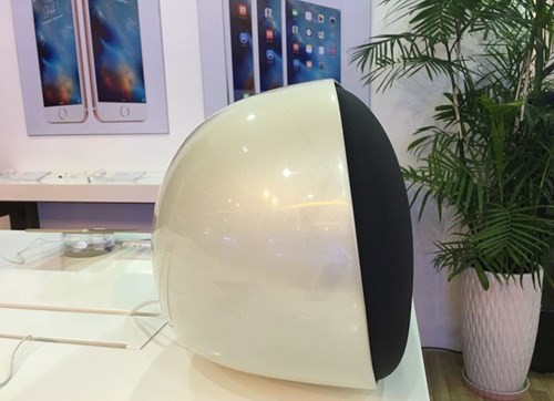 Nếu thiết bị nguồn phát đòi hỏikết nối códây, Aston Martin Zygote cũng đáp ứng tốt vớicác cổng cắmUSB, RCA Coax.