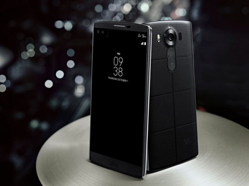 Màn hình phụ của LG V10 có kích thước 2.1 inch với độ phân giải1040 x 160 pixel. Màn hình phụ này có chức năng thông báo hoặc mở tắt các ứng dụng có sẵn. Phía dưới là màn hình chính có kích thước lên tới 5.7 inch với độ phân giải QHD đem tới những trải nghiệm hình ảnh mượt mà và sắc nét khi giải trí. 