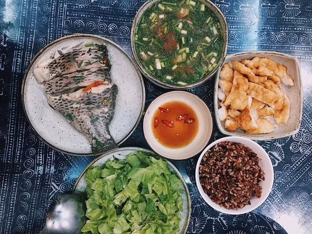 7 thu nen an, 3 mon can tranh voi F0, du bi nang hay nhe