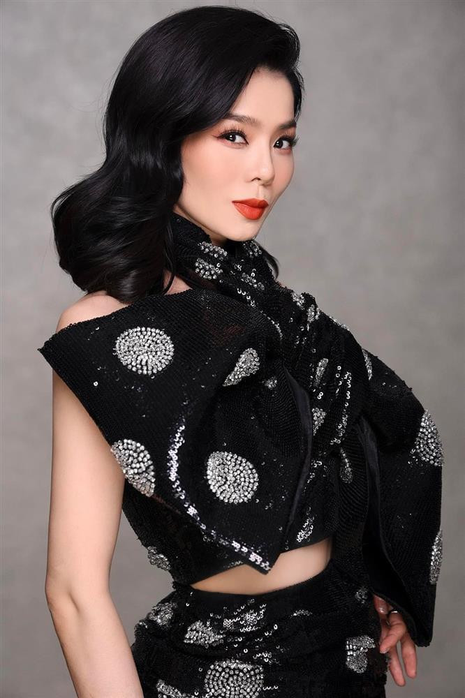 Song doi bo tre, Le Quyen dien di dien lai vay cu du do hieu e he-Hinh-3