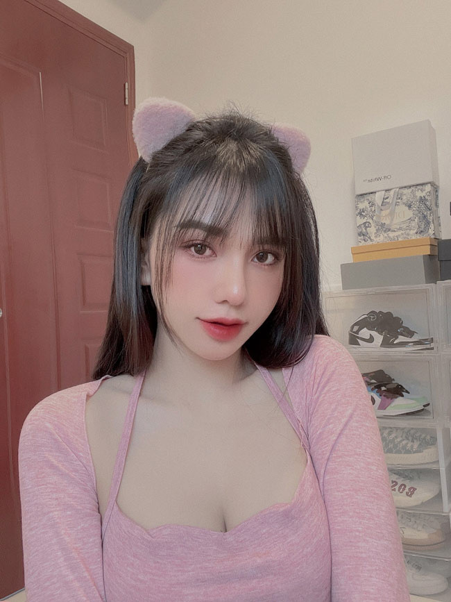 Chan dung co gai khien cau thu Hoang Duc bay tu Bac vao Nam lam lanh-Hinh-7