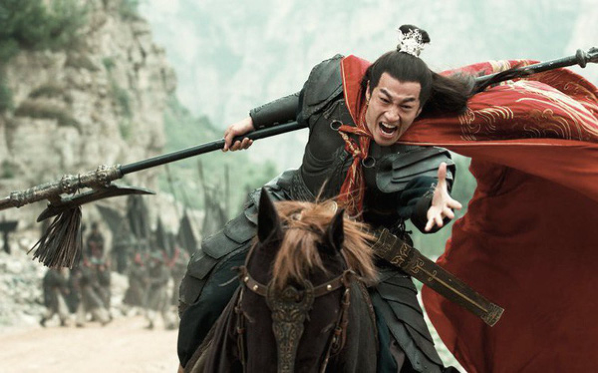 Luu Bi, Quan Vu va Truong Phi dai chien Lu Bo la... hu cau?