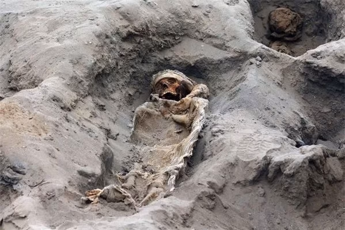 Các nhà khảo cổ tìm thấy địa điểm hiến tế hàng loạt trong khu vực Pampa La Cruz ở Huanchaco.