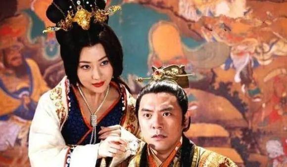 Vị hoàng hậu bị 6 hoàng đế chiếm giữ suốt 60 năm là ai? - Hình 7 Vi hoang hau bi 6 hoang de chiem giu suot 60 nam la ai?-Hinh-7