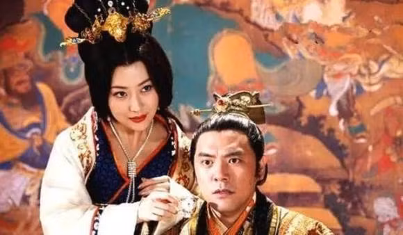 Vị hoàng hậu bị 6 hoàng đế chiếm giữ suốt 60 năm là ai? - Hình 7 Vi hoang hau bi 6 hoang de chiem giu suot 60 nam la ai?-Hinh-7