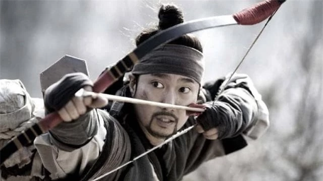 Thực hư người xưa có thể kéo cây cung nặng 200 cân Thuc hu nguoi xua co the keo cay cung nang 200 can