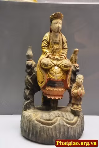 Quan Âm Thủ quyền bằng gốm men xanh đồng, đầu thế kỷ XX.