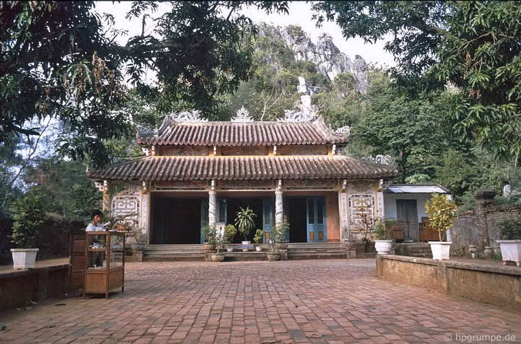 Chùa Linh Ứng ở Ngũ Hành Sơn.