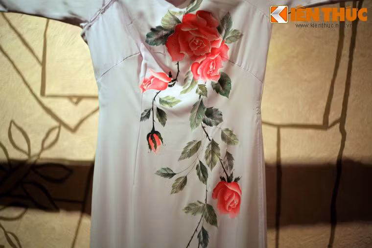 Áo dài vẽ là mốt vào cuối thập kỷ 1980.
