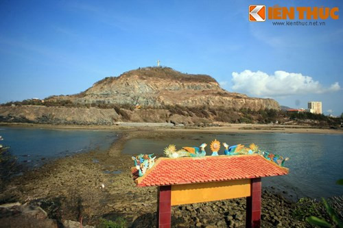 Trải qua nhiều năm tháng, Hòn Bà trở thành một danh thắng nổi tiếng, thu hút đông đảo du khách đến thăm quan.