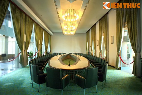 Phòng nội các là nơi diễn ra các cuộc họp của Hội đồng Tổng trưởng và Nội các VNCH.