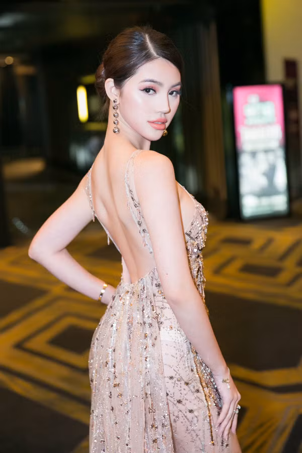 Jolie Nguyễn có phát ngôn sốc về tiền bạc như thế nào? - Hình 3 Jolie Nguyen co phat ngon soc ve tien bac nhu the nao?-Hinh-3