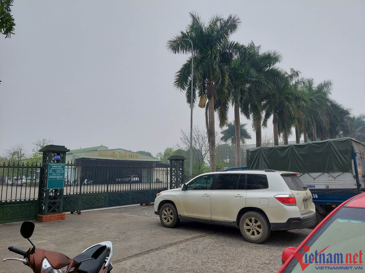 Nhieu chu xe “khoc meu“ vi Trung tam dang kiem bat ngo dong cua-Hinh-2