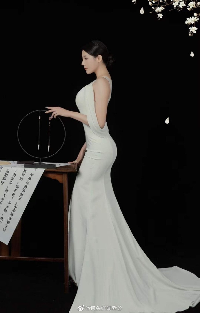 Dù cơ bắp nhưng Liu Tai Yang vẫn được khen mềm mại, nữ tính.