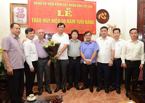 Tháng 11/2008: Ông được Đảng, Nhà nước cho nghỉ hưu theo chế độ. Ông là Uỷ viên Ban Chấp hành Trung ương Đảng các khoá VII, VIII, IX; đại biểu Quốc hội các khoá IX, X, XI. Do có nhiều công lao và thành tích xuất sắc đối với sự nghiệp cách mạng của Đảng, của dân tộc, ông được Đảng, Nhà nước tặng thưởng Huân chương Độc lập hạng Nhất; Huy hiệu 50 năm tuổi Đảng và nhiều huân, huy chương cao quý khác.