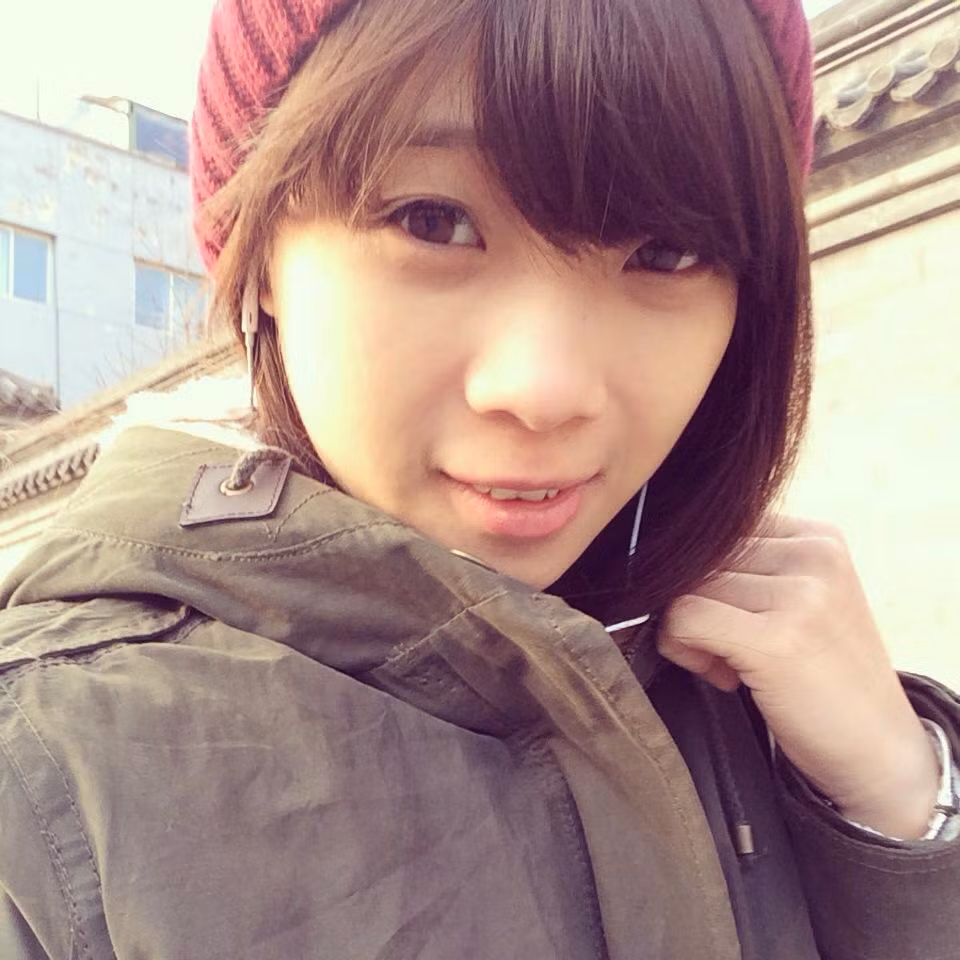 Bóng hồng sinh năm 1993 là cô gái vàng của wushu Việt Nam, luôn được kỳ vọng lớn ở những giải đấu quốc tế. Bằng sự nỗ lực và sức trẻ, Thúy Vi trở thành một điểm sáng của làng thể thao nước nhà tại đấu trường quốc tế. Ảnh: FBNV.