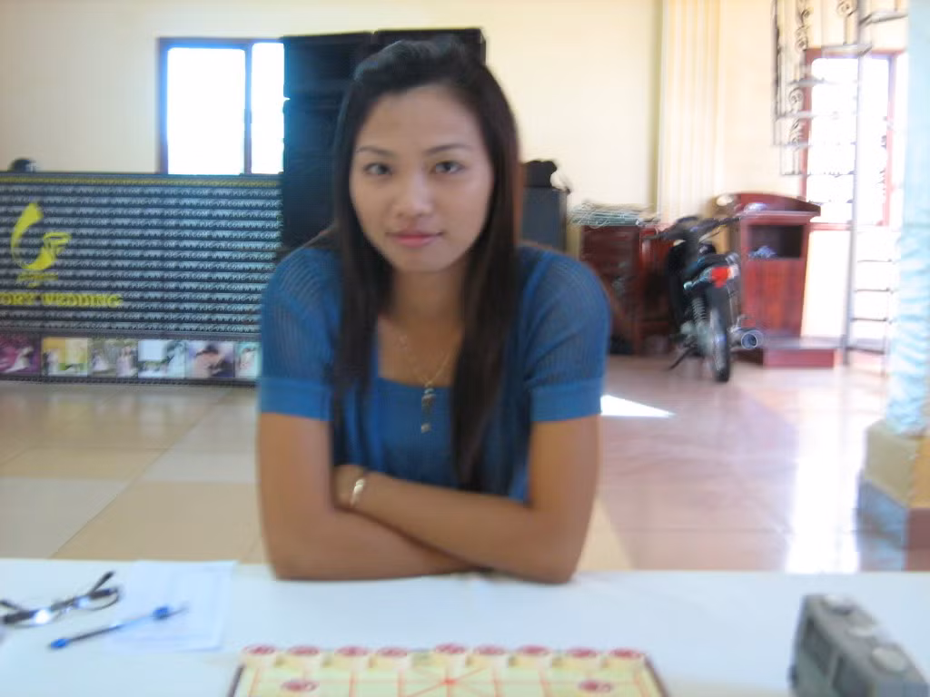 Thu Hà từng có thời gian huấn luyện cờ cho các em nhỏ năng khiếu ở Trung tâm cờ quận Đống Đa, Hà Nội.