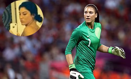 Nữ thủ môn 33 tuổi của đội tuyển Mỹ là Hope Solo vừa dính một cú "phốt" rất đau liên quan đến những vấn đề riêng tư và danh dự của cô. Những hình ảnh nhạy cảm của Solo không hiểu vì lý do gì lại xuất hiện tràn lan trên mạng và được lan truyền nhanh đến chóng mặt. Choáng váng vì chuyện này, Hope Solo khẳng định những bức ảnh sexy của cô bị hacker "khai quật" và phát tán lên mạng.