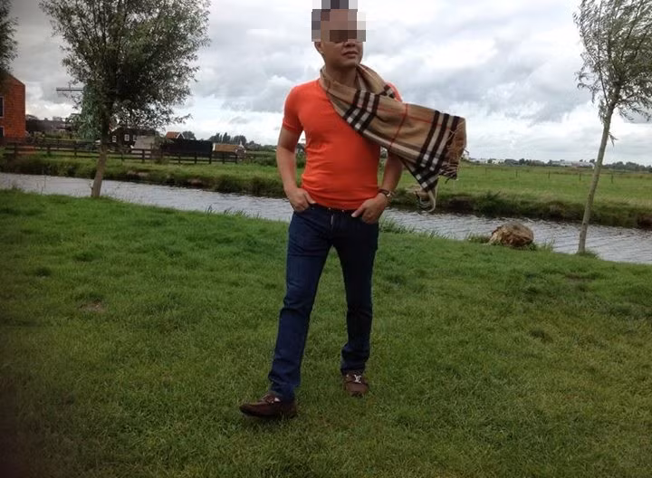 Được biết, con gái của "đại gia" này đang là sinh viên của Học viện Ngân hàng, Hà Nội và là gương mặt quen thuộc, được khá nhiều bạn trẻ tại các fanpage về Hà Nội biết đến.