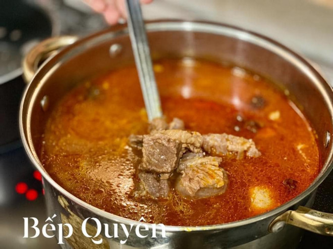 Phở bò sốt vang ngon miệng, ngon mắt chỉ với 5 bước cực đơn giản - Hình 5 Pho bo sot vang ngon mieng, ngon mat chi voi 5 buoc cuc don gian-Hinh-5