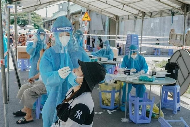 Covid-19 o Viet Nam sang 22/8: Binh Duong 'khoa chat' 11 phuong-Hinh-4