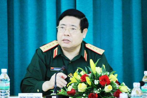 Đại tướng Phùng Quang Thanh làm việc tại Bộ tư lệnh Vùng 4 Hải quân.