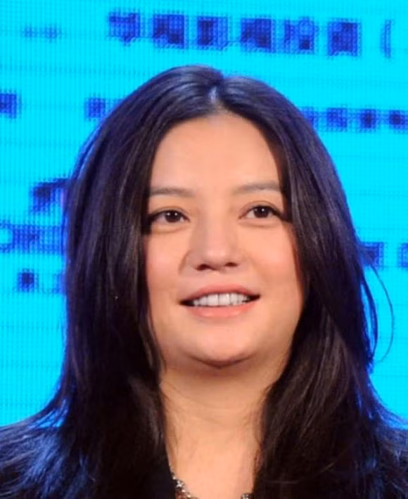 Fan soc khi Trieu Vy xuat hien gia nua sau hon 2 nam bi phong sat-Hinh-4