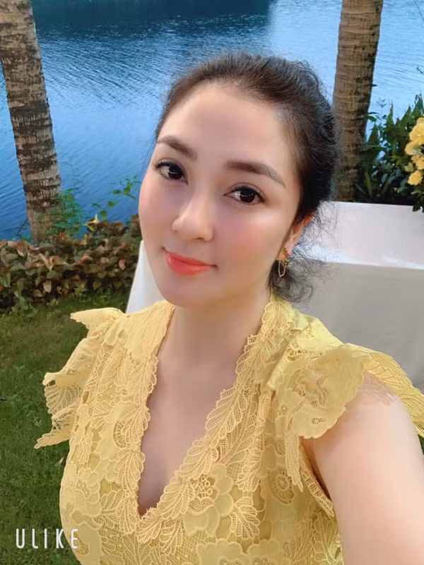 Sau gần 2 thập kỷ đăng quang Hoa hậu Việt Nam, gương mặt của Nguyễn Thị Huyền ngày càng vline hơn.