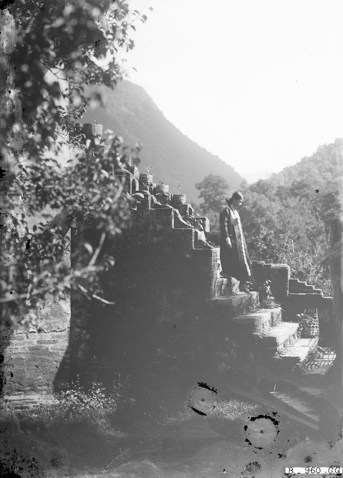 Những bậc thang dẫn lên một ngôi chùa.