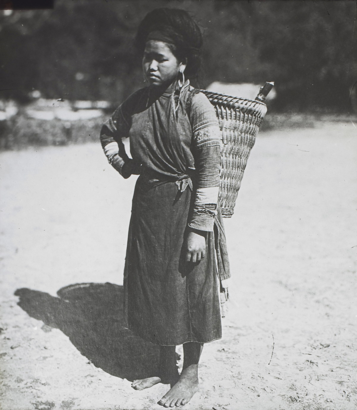 Người phụ nữ bản địa ở Phong Thổ.