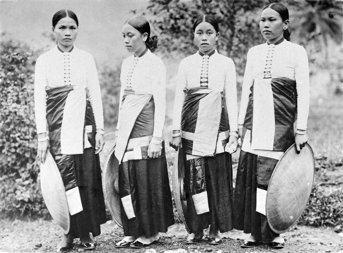 Các thiếu nữ dân tộc Thái ở Lai Châu.