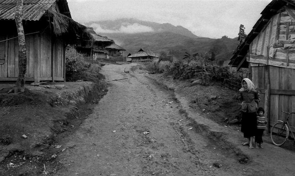 Khung cảnh tại một bản làng gần Sa Pa.