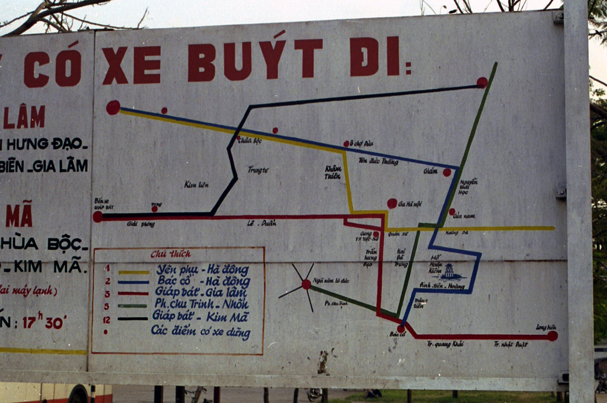 Bản đồ các tuyến xe buýt ở bến xe Giáp Bát.