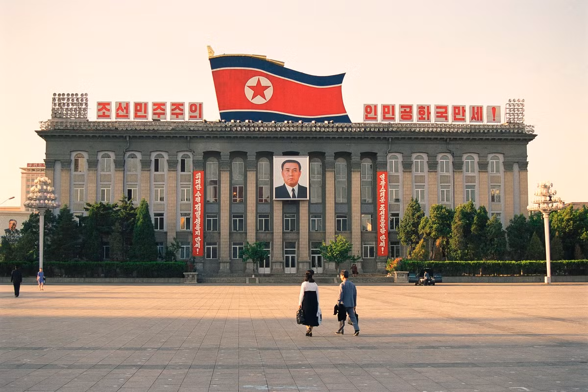 Trên Quảng trường Kim Nhật Thành ở Bình Nhưỡng, nơi diễn ra những cuộc duyệt binh lớn vào những ngày kỷ niệm quan trọng.