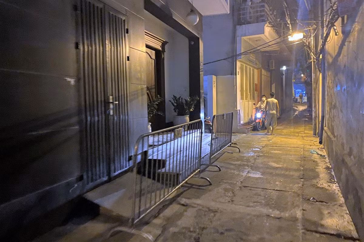 2 người thiệt mạng vì rơi thang máy ở Hà Nội là công nhân đang sửa thang 2 nguoi thiet mang vi roi thang may o Ha Noi la cong nhan dang sua thang