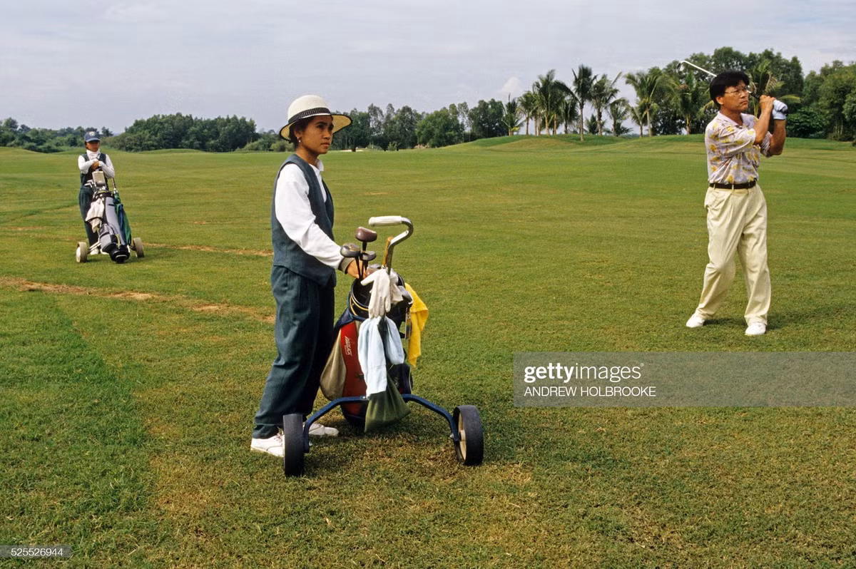 Trên sân gôn Tân Sơn Nhất.