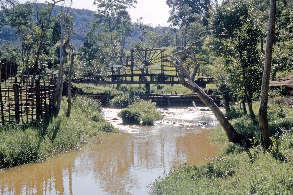 Khung cảnh ở khu du lịch thác Prenn.