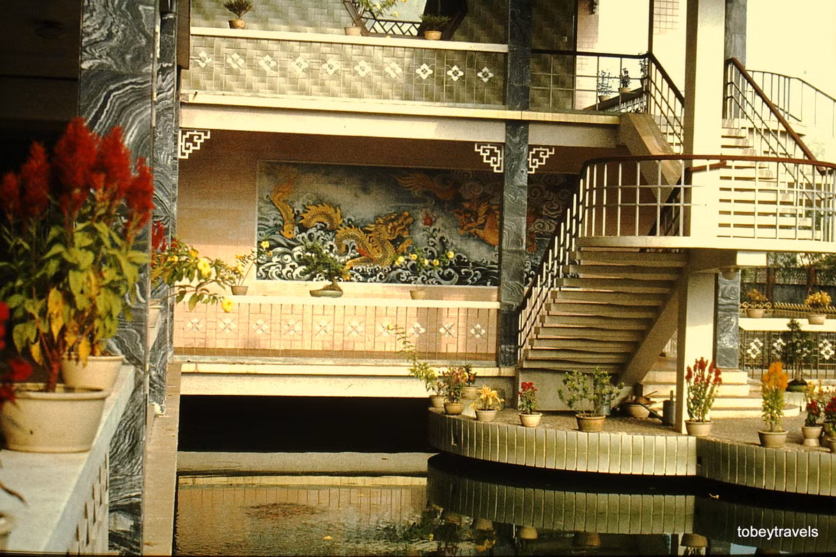 Không gian trong khách sạn Bạch Vân.