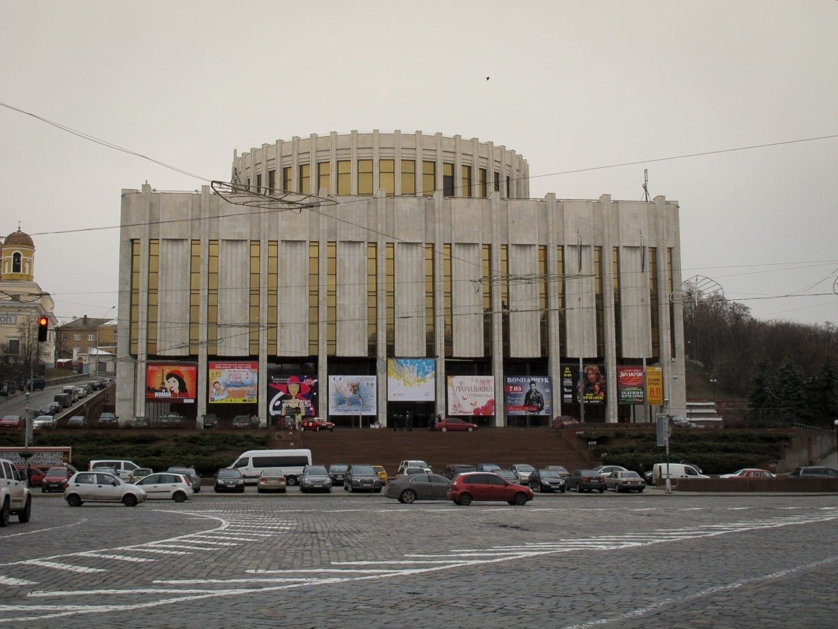 Tòa nhà Bảo tàng Lenin, mở cửa năm 1982, này là trung tâm hội nghị và triển lãm quốc tế.