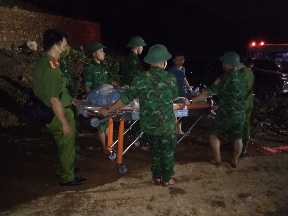 Do sap tuong nha o Vinh Phuc, 3 nguoi tu vong