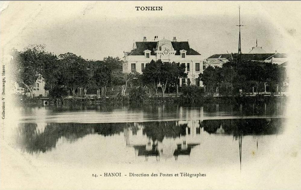 Bưu điện Hà Nội góc nhìn từ H Gươm.