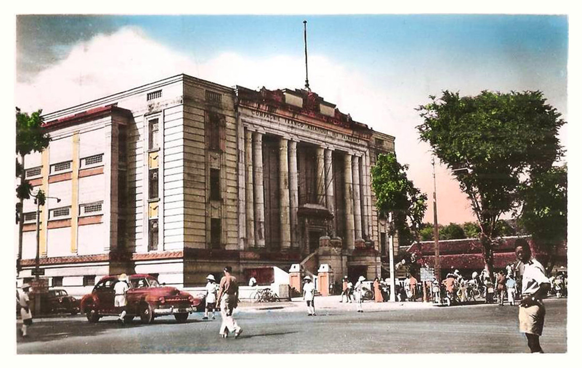 Trụ sở công ty xăng Shell, góc Norodom – Luro, nay là tòa nhà Petrolimex Saigon ở góc Lê Duẩn - Đinh Tiên Hoàng.