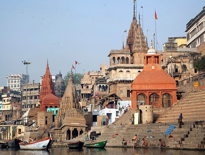 Sông Hằng, con sông linh thiêng nhất ở Ấn Độ, bắt nguồn từ dãy Himalaya, bang Uttarakhand (Ấn Độ) chảy về phía nam và phía đông thông qua hướng bắc của Ấn Độ và Bangladesh trước khi đổ ra vịnh Bengal (Nguồn: Tuổi trẻ)