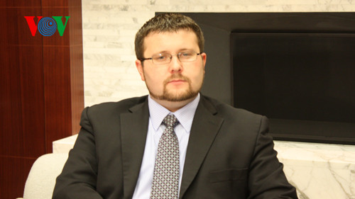 Chuyên gia Gregory Poling, chuyên gia nghiên cứu Đông Nam Á và châu Á Thái Bình Dương, Viện Nghiên cứu Chiến lược quốc tế CSIS ở Washington D.C, Mỹ.