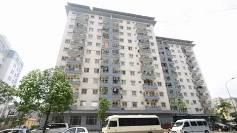 Ngày 17/5/2010, trên tầng thượng chung cư G4, khu đô thị Trung Yên, một xác chết được phát hiện trong trạng thái đang phân hủy, đầu và 10 ngón tay đã mất. Bằng các biện pháp nghiệp vụ, cơ quan cảnh sát điều tra đã lần tìm ra nơi xảy ra vụ án mạng nằm tại phòng 1101, tầng 11 của tòa nhà này, và tìm ra hung thủ là Nguyễn Đức Nghĩa.